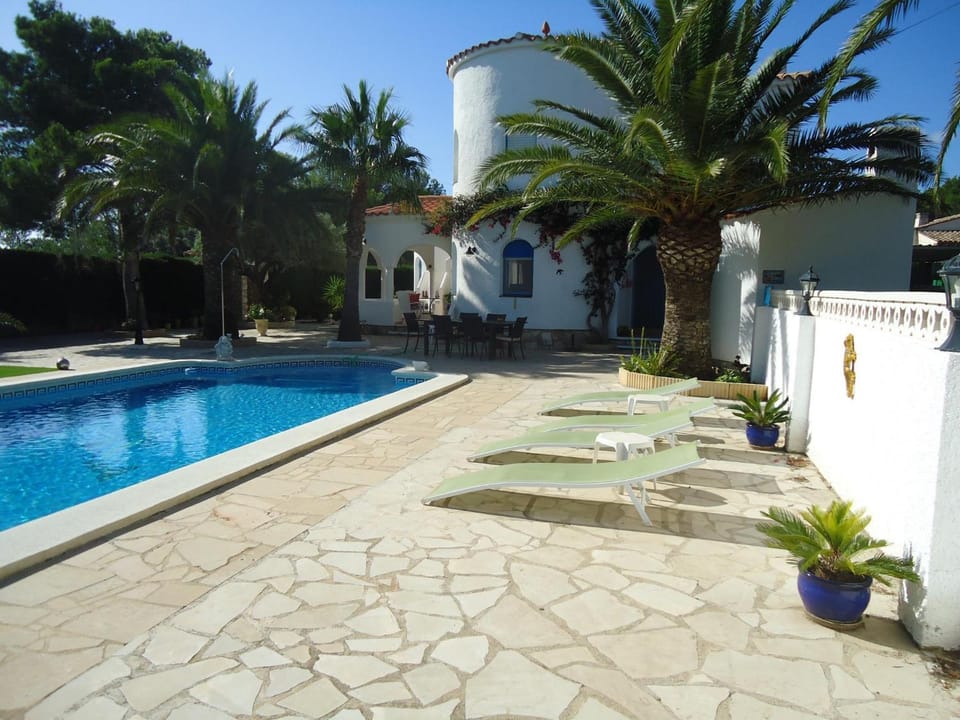 37 Torre Blanca House in Baix Ebre