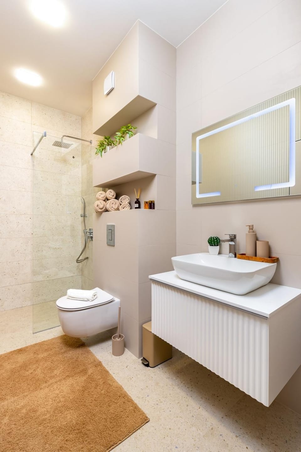 Shower, Toilet, Bathroom, Bath, towels