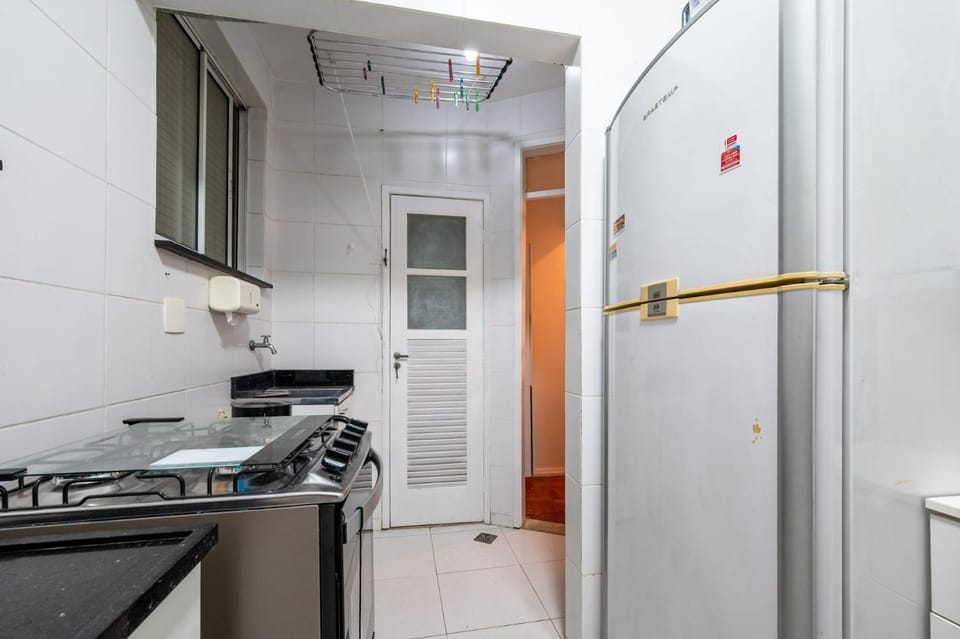 Kitchen or kitchenette, oven, stove