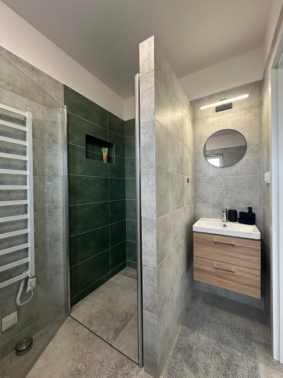 Shower, Bathroom