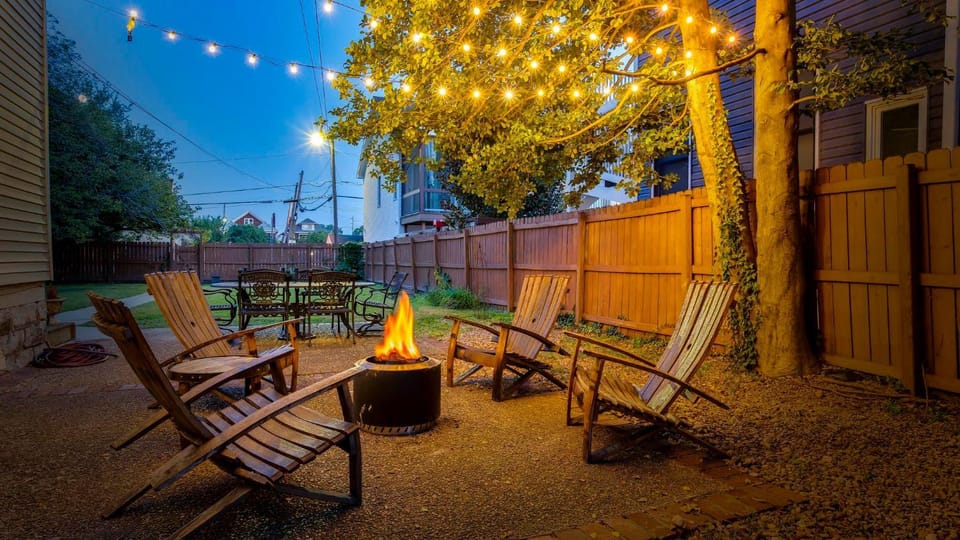 6br New Orleans Speakeasy Hot Tub & Playground House in Jefferson County
