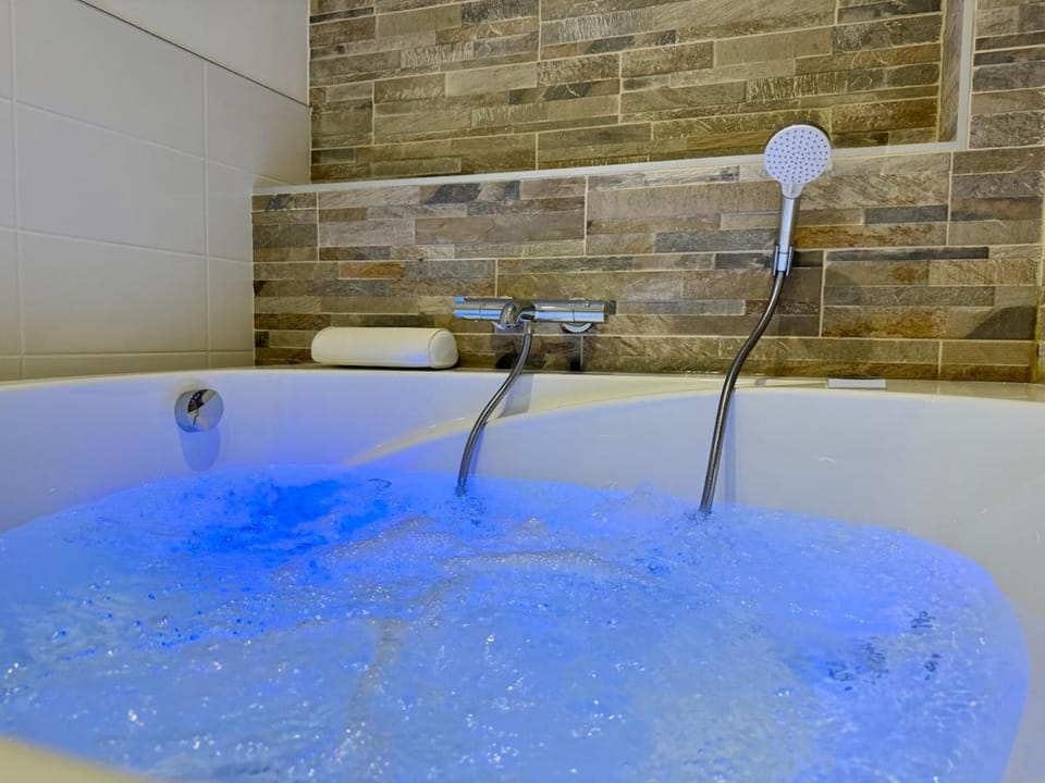 Wellness Suite Ponsardin 1 - Reims Centre Apartment in Reims