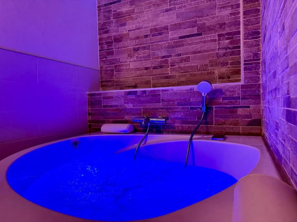 Wellness Suite Ponsardin 1 - Reims Centre Apartment in Reims