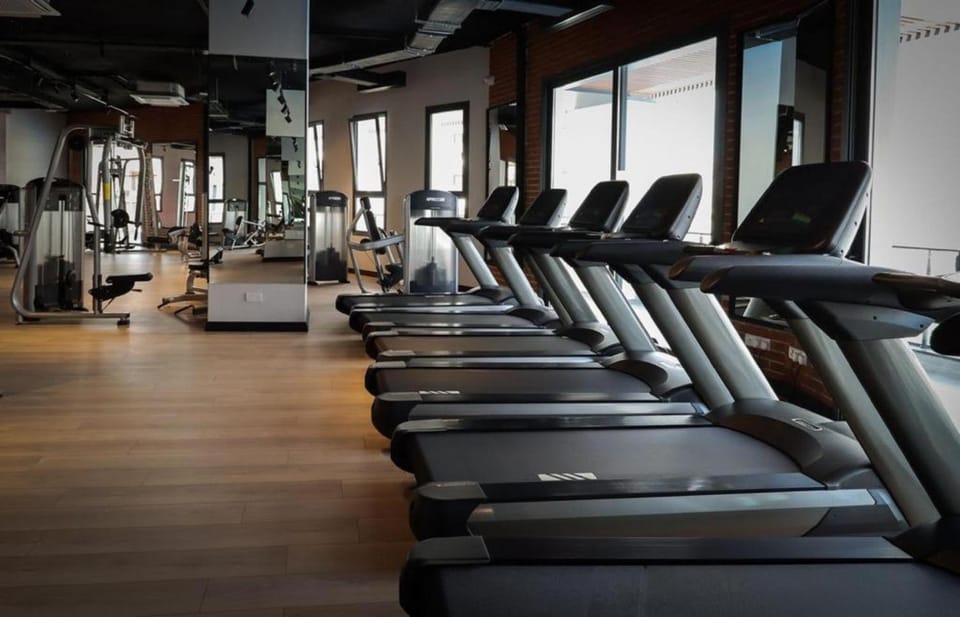 Modern Smart-Home Studio Pools Gym Terrace View Apartment in Paralimni