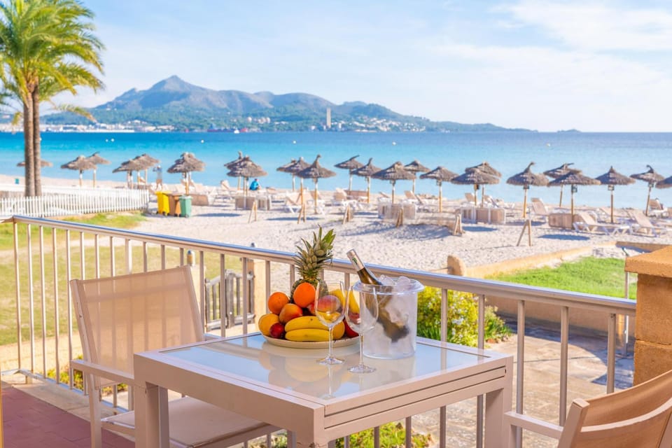 View (from property/room), Balcony/Terrace, Beach, Sea view