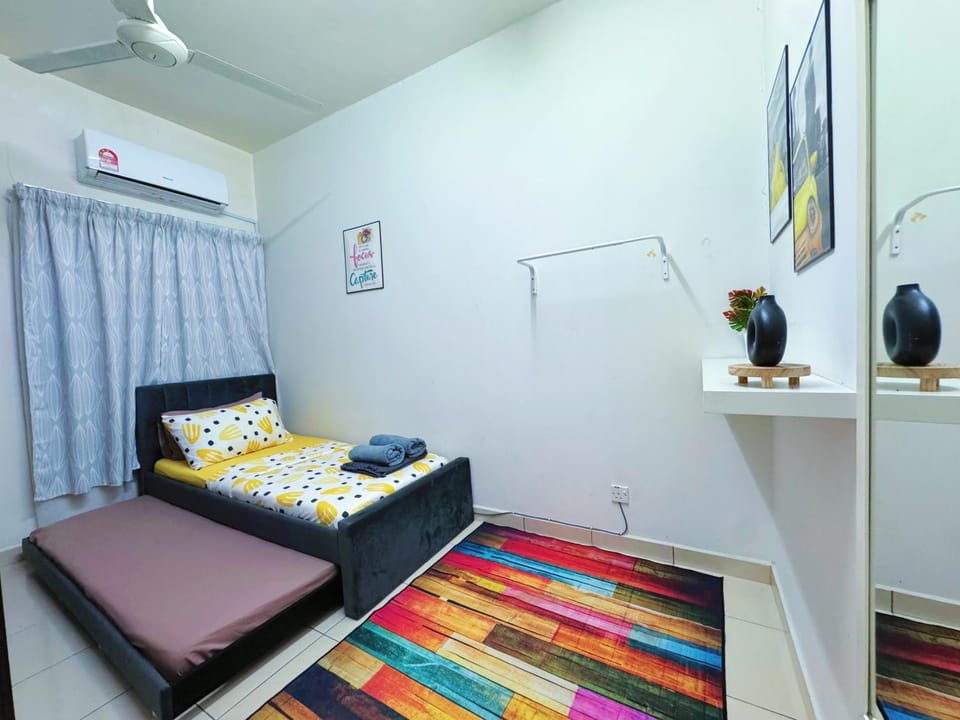Bed, Photo of the whole room