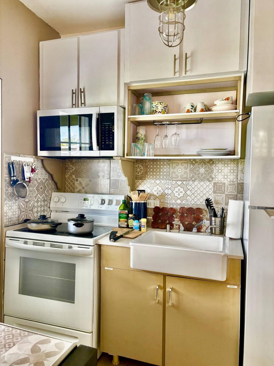 microwave, oven, kitchen