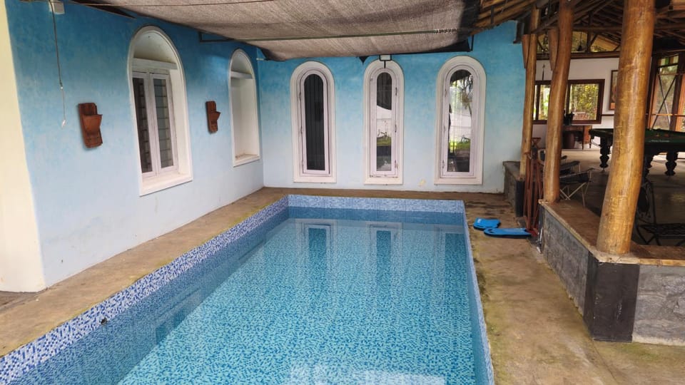 Swimming pool, Swimming pool