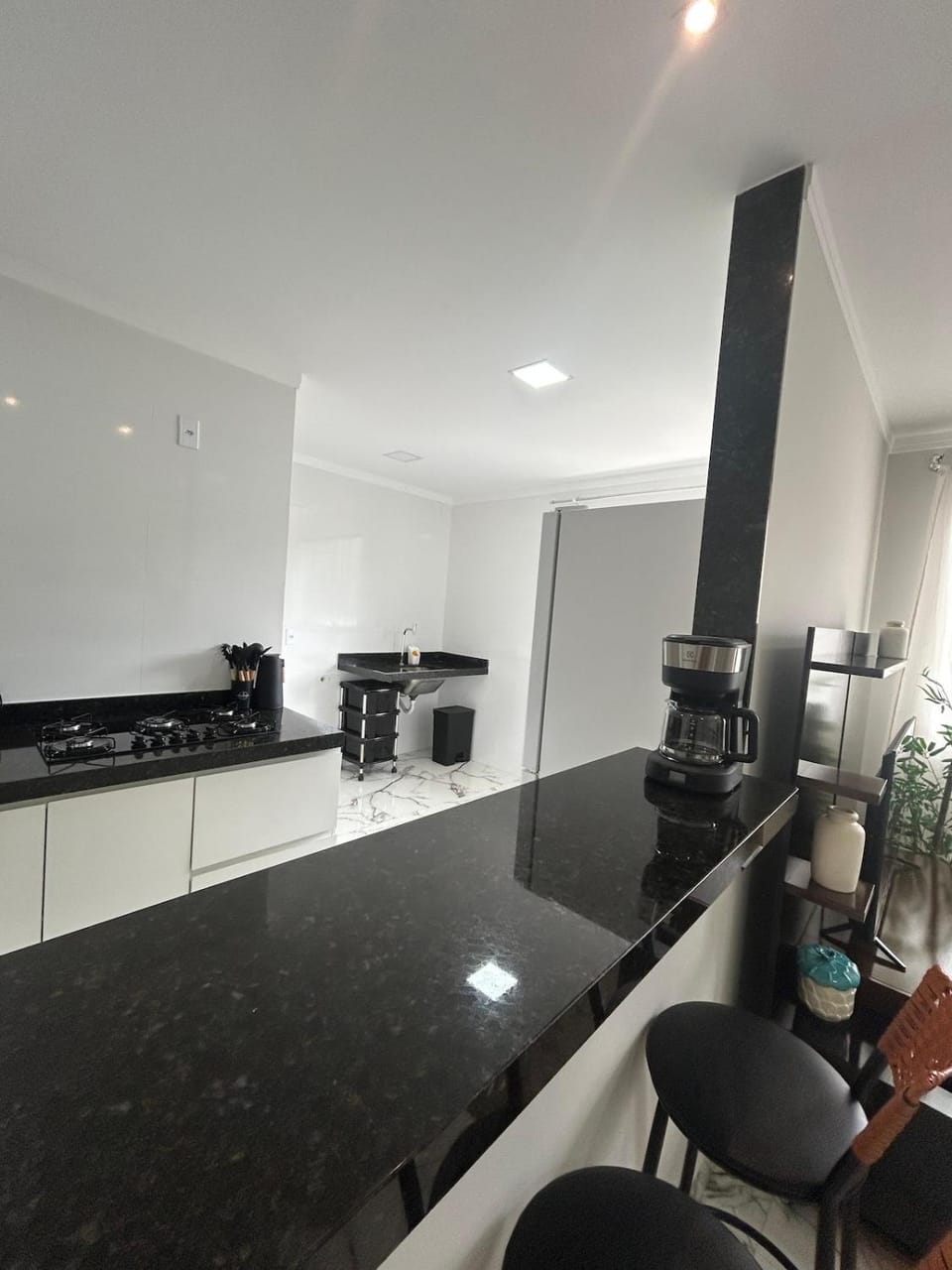 Kitchen or kitchenette, Dining area, stove