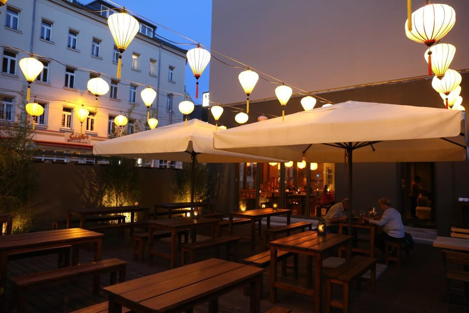 Restaurant/places to eat, Garden