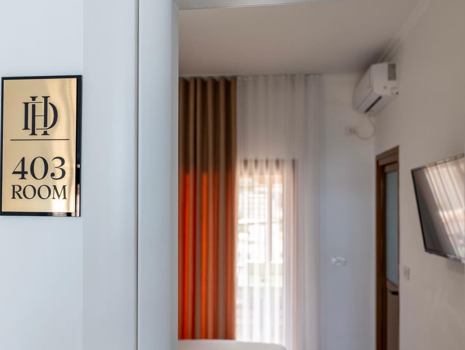 Dine Hotel Apartment in Ksamil