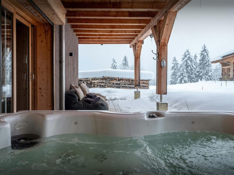Natural landscape, Winter, Hot Tub, Mountain view