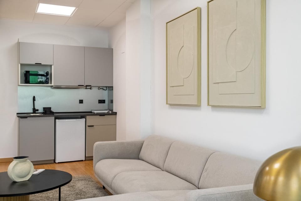 Business office - Studio with garage Apartment in Lisbon District
