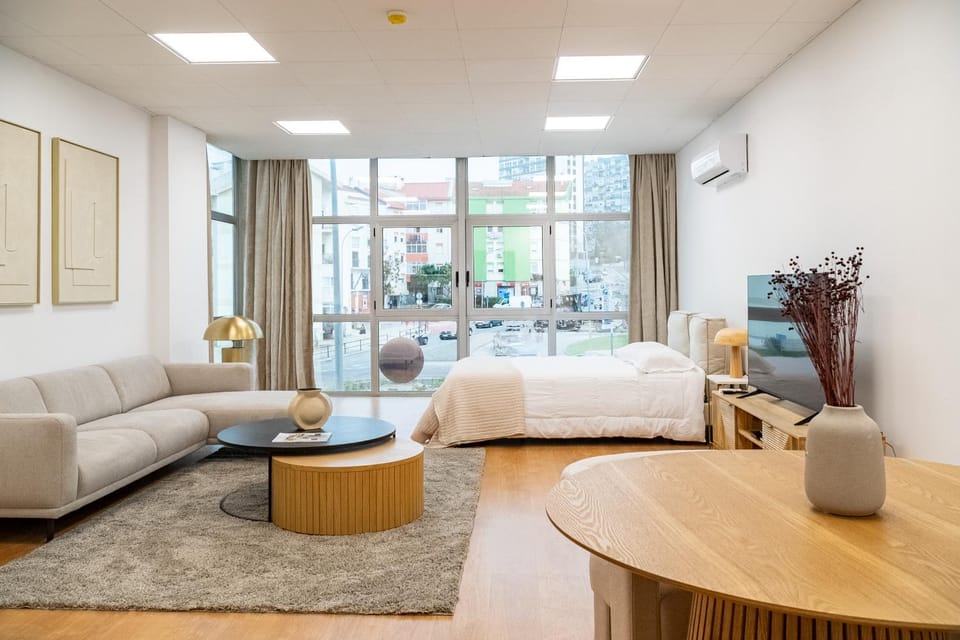Business office - Studio with garage Apartment in Lisbon District