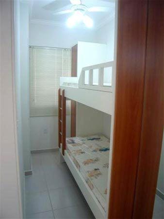 Clube do Mar-rua 224-Itapema Meia Praia Apt 201 A Apartment in Porto Belo