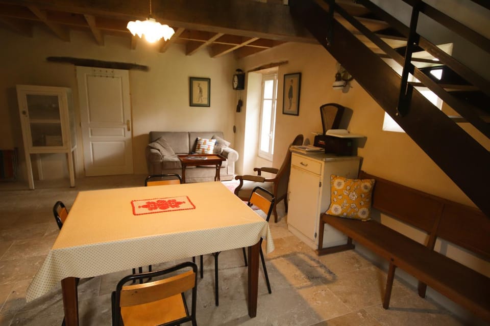 Seating area