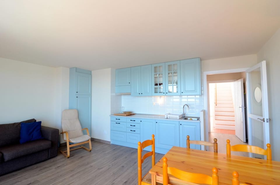 Kitchen or kitchenette, Living room, Dining area