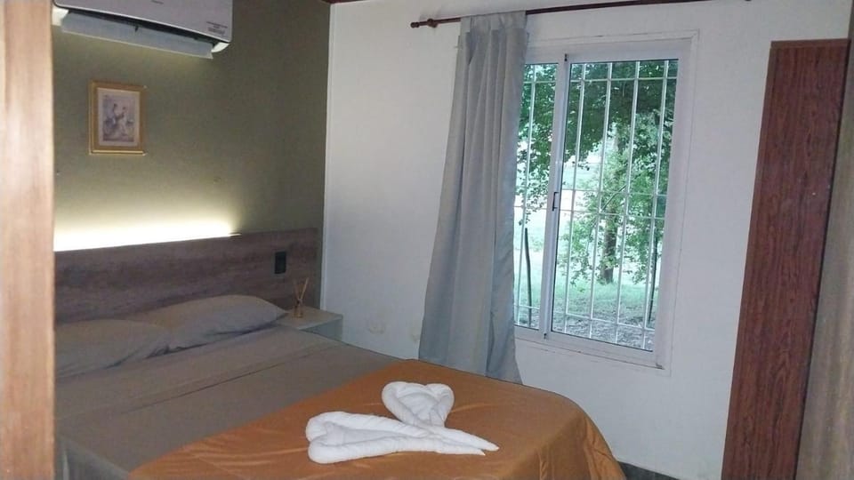 Bed, Bedroom, air conditioner