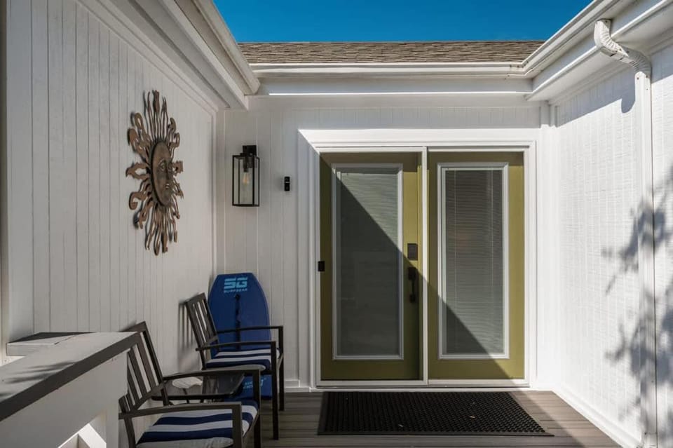 Heated Pool Dog Friendly Hot Tub Walk to Beach House in Southern Shores