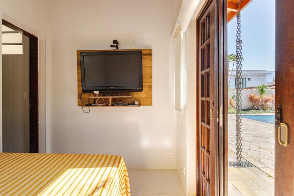 TV and multimedia, Pool view