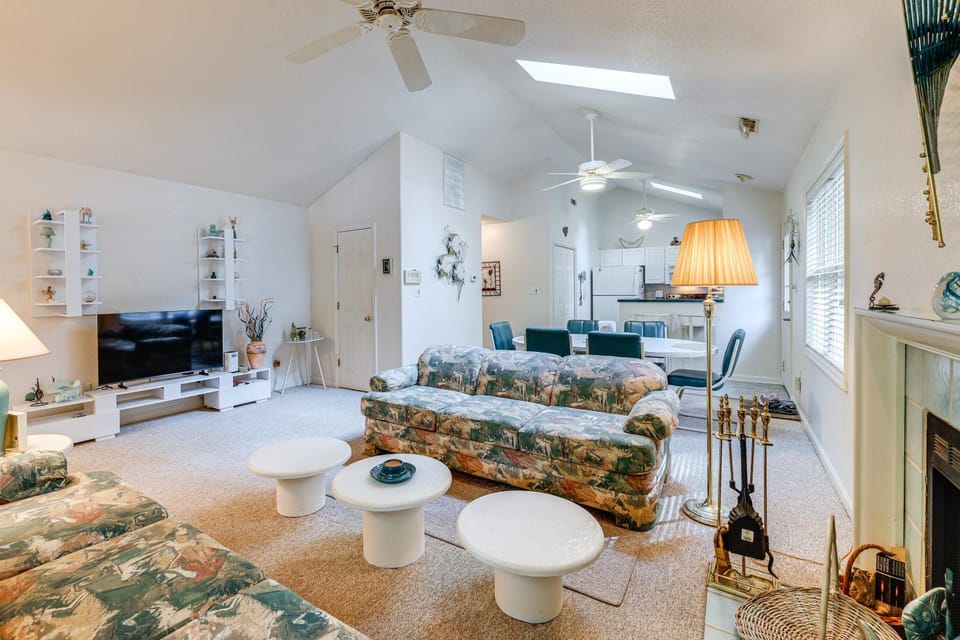 2 Mi to Bethany Beach! Family Getaway w/ Deck House in Ocean View