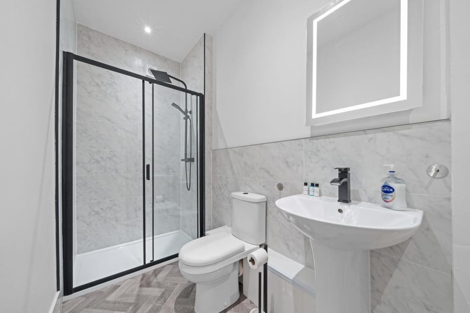 Shower, Bathroom