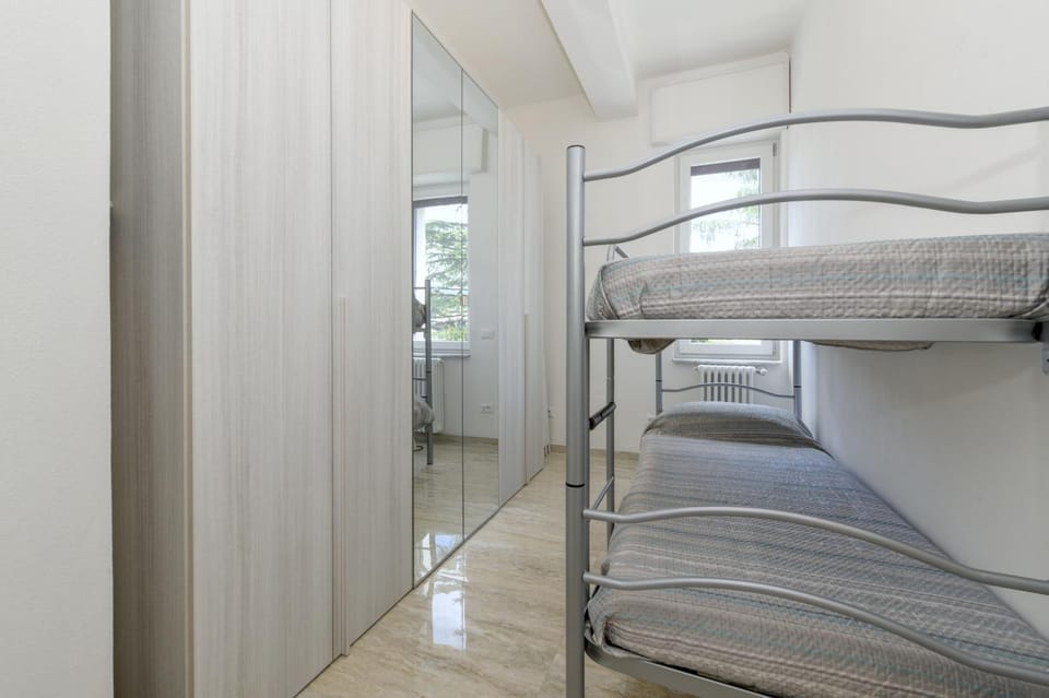 bunk bed