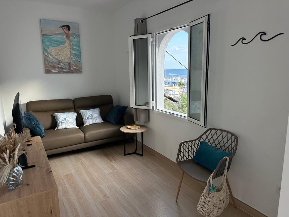Living room, Sea view