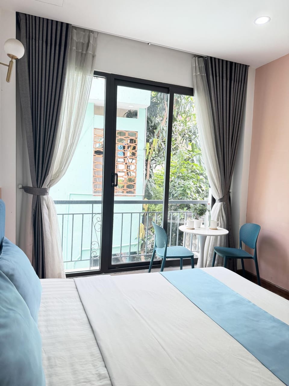 Balcony/Terrace, Photo of the whole room, Seating area, Bedroom