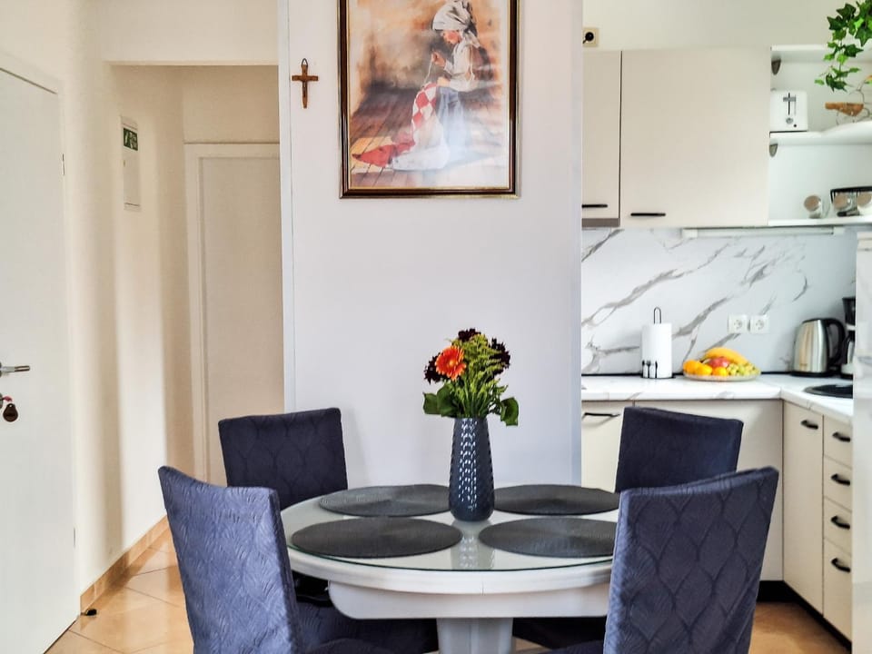 NEW! Villa Promajna Beach Apartment in Split-Dalmatia County