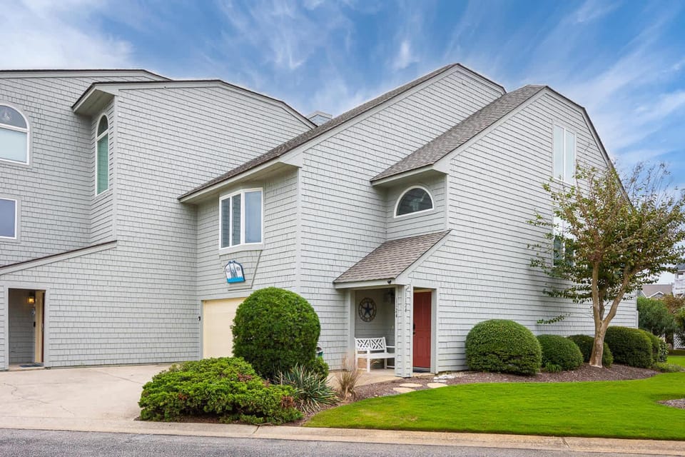 Villa in Corolla Light with Views Hot Tub & More House in Corolla