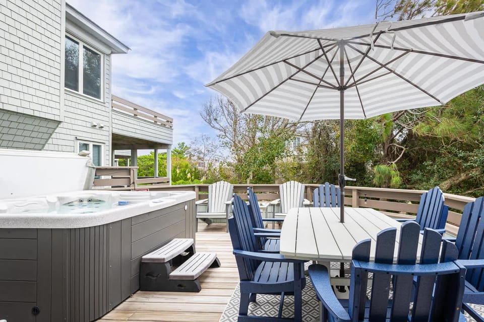 Villa in Corolla Light with Views Hot Tub & More House in Corolla