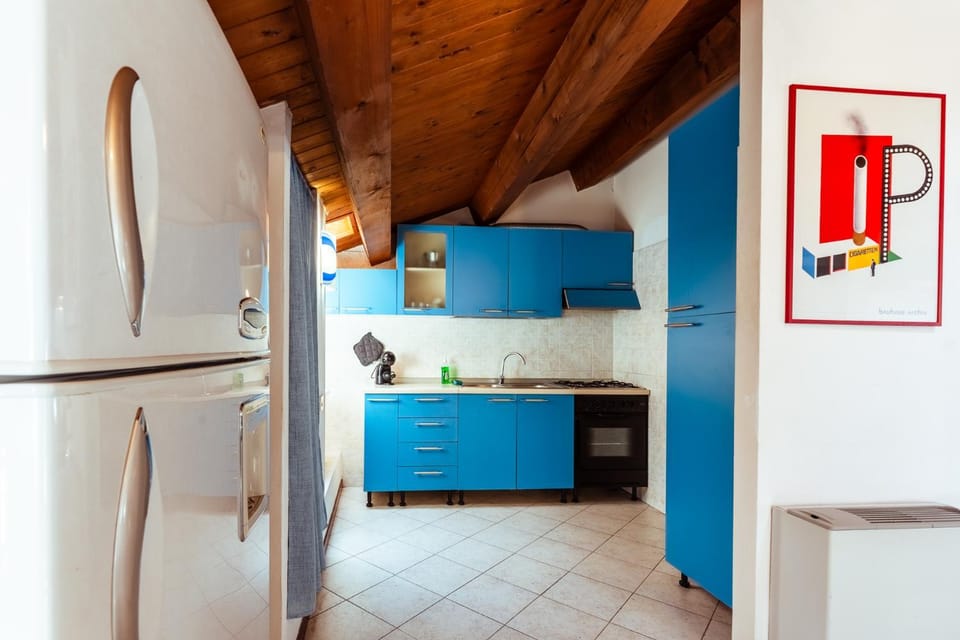 Kitchen or kitchenette, oven, stove