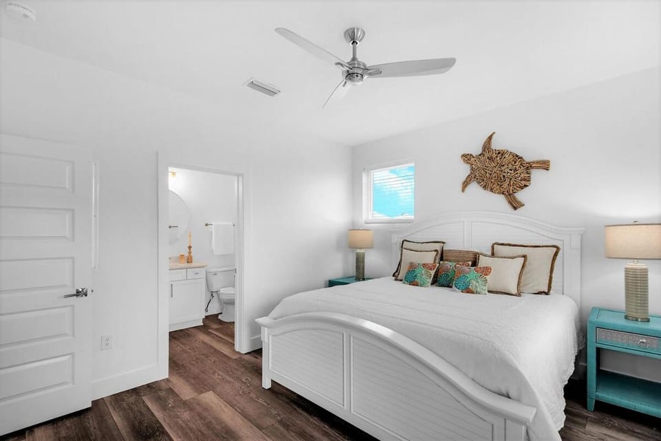 Bliss! Private Pool! Golf Cart! Sleeps 20! House in Miramar Beach