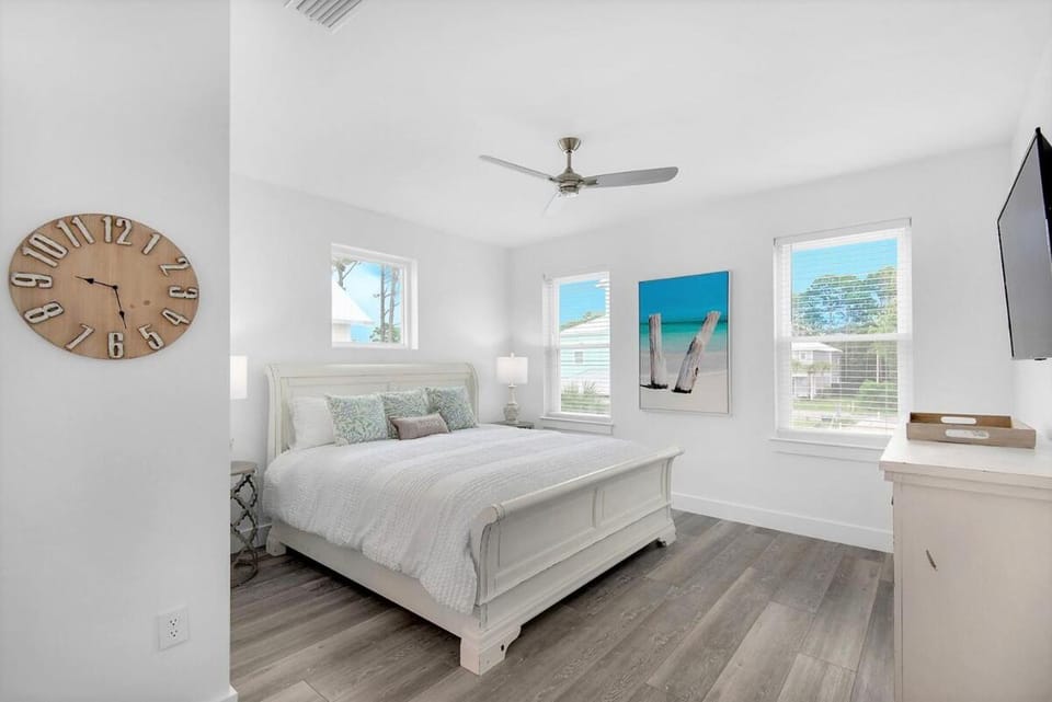 Bliss! Private Pool! Golf Cart! Sleeps 20! House in Miramar Beach