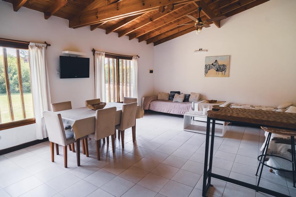 Check and Home - Chapa - 5 huéspedes con patio y parrilla Apartment in Buenos Aires Province