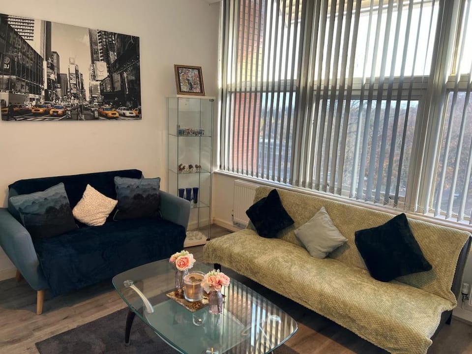 2 Bedroom Flat Sun in town Center Wellingborough Apartment in Wellingborough