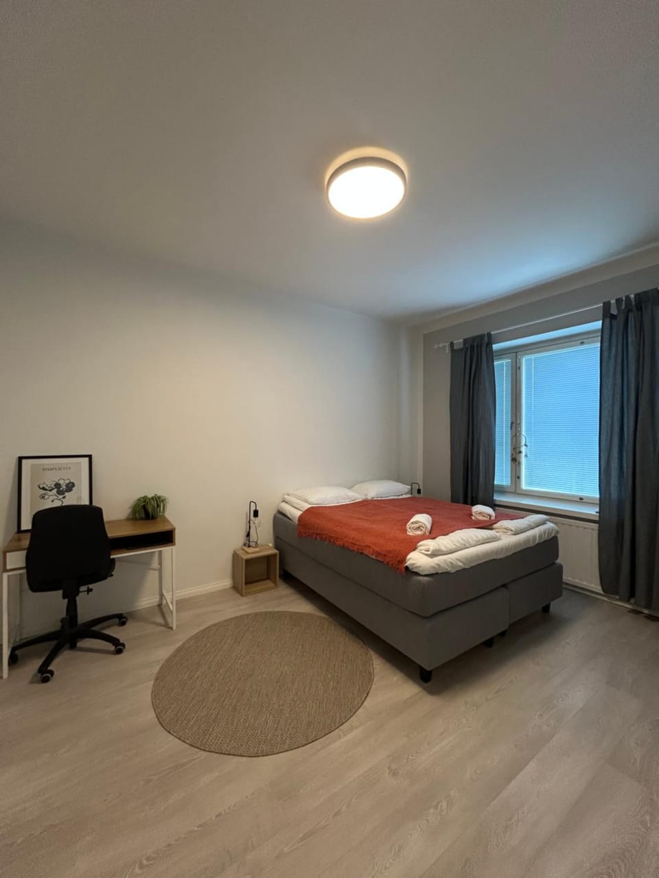 Bed, Photo of the whole room