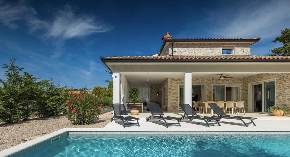 Property building, Swimming pool