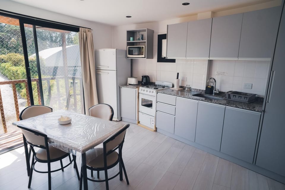 Check and home - Chapa II - 4 huéspedes con patio y parrilla House in Buenos Aires Province