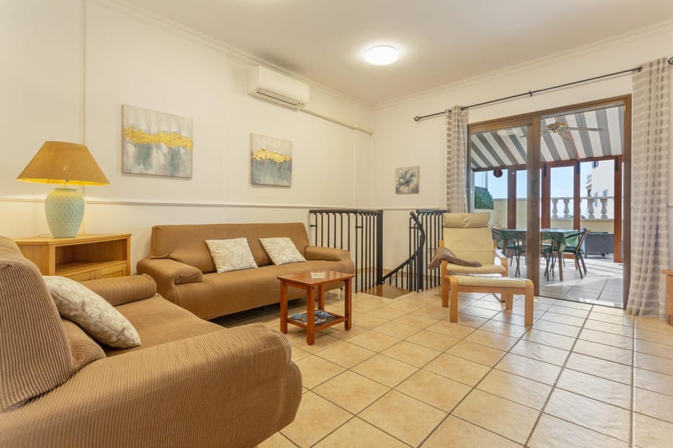 Property building, Living room