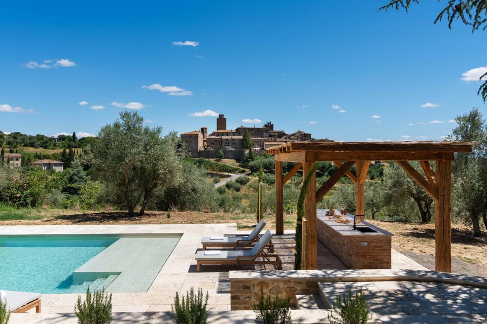 Patio, Nearby landmark, Day, Natural landscape, Pool view, Swimming pool, Swimming pool, sunbed