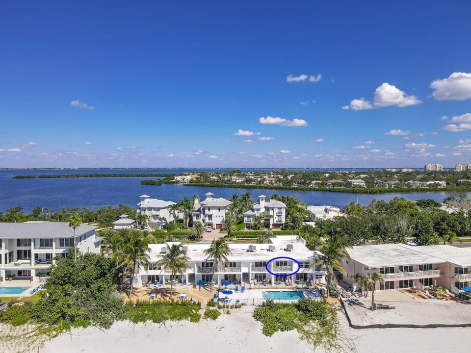 Property building, Bird's eye view