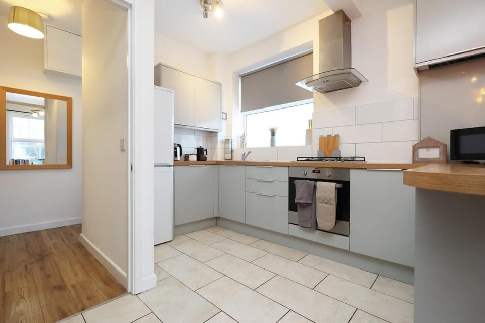 The Central Retreat, contractors & Holidaymakers Apartment in Cardiff