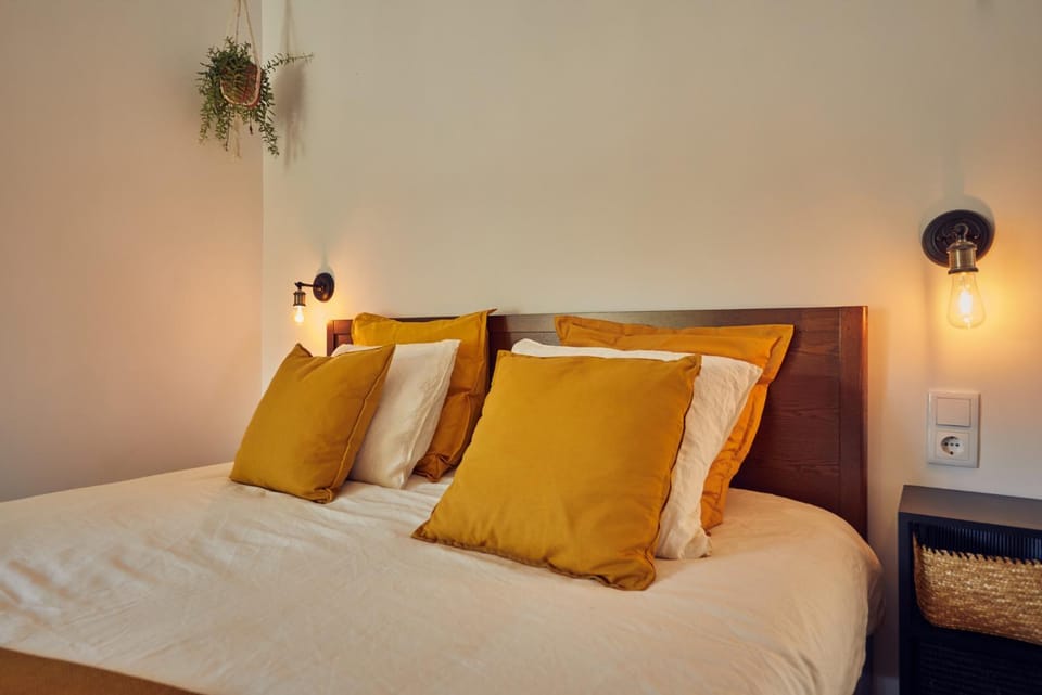 Bed, Bedroom