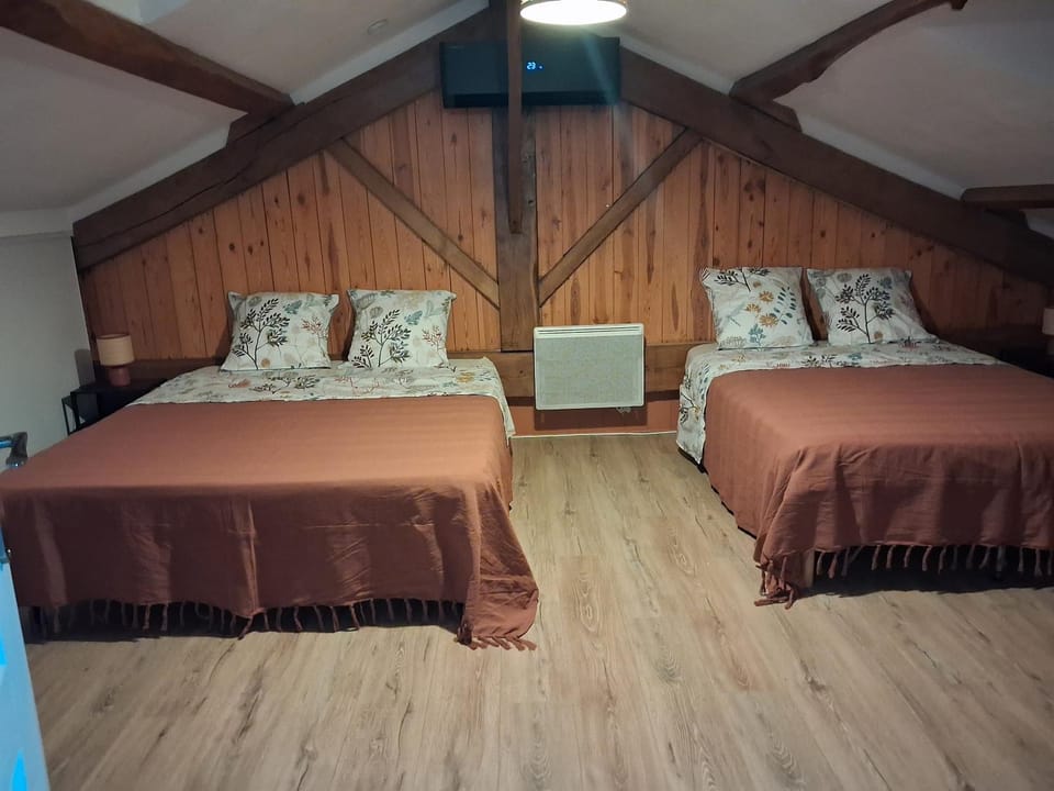 Hebergement calme et verdoyant Apartment in Auvergne-Rhône-Alpes