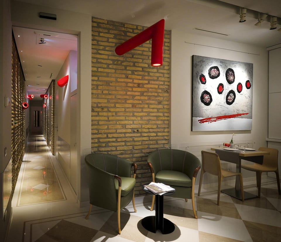 Lobby or reception, Food and drinks