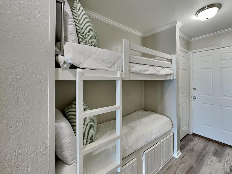 Casa del Mar by Ryson Vacation Rentals Apartment in Galveston Island