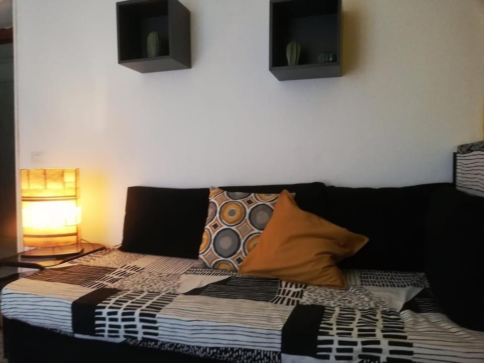 The Aunt's Garden Apartment in Lazio