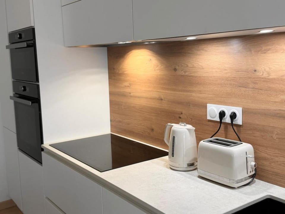 Coffee/tea facilities, toaster